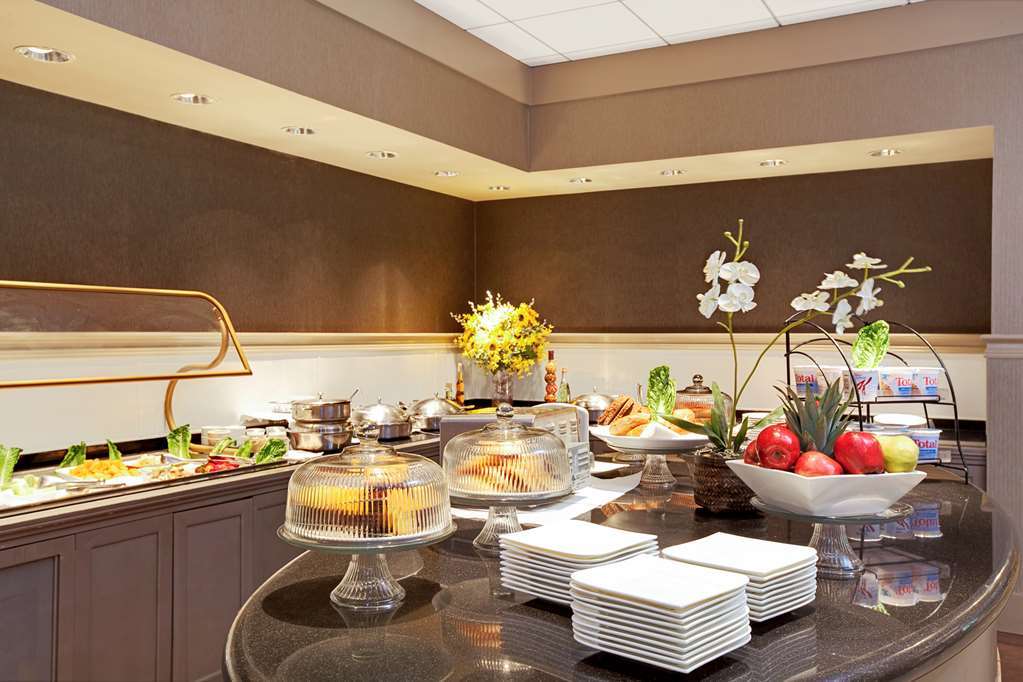 Lafayette Park Hotel And Suites Trenton Facilities photo