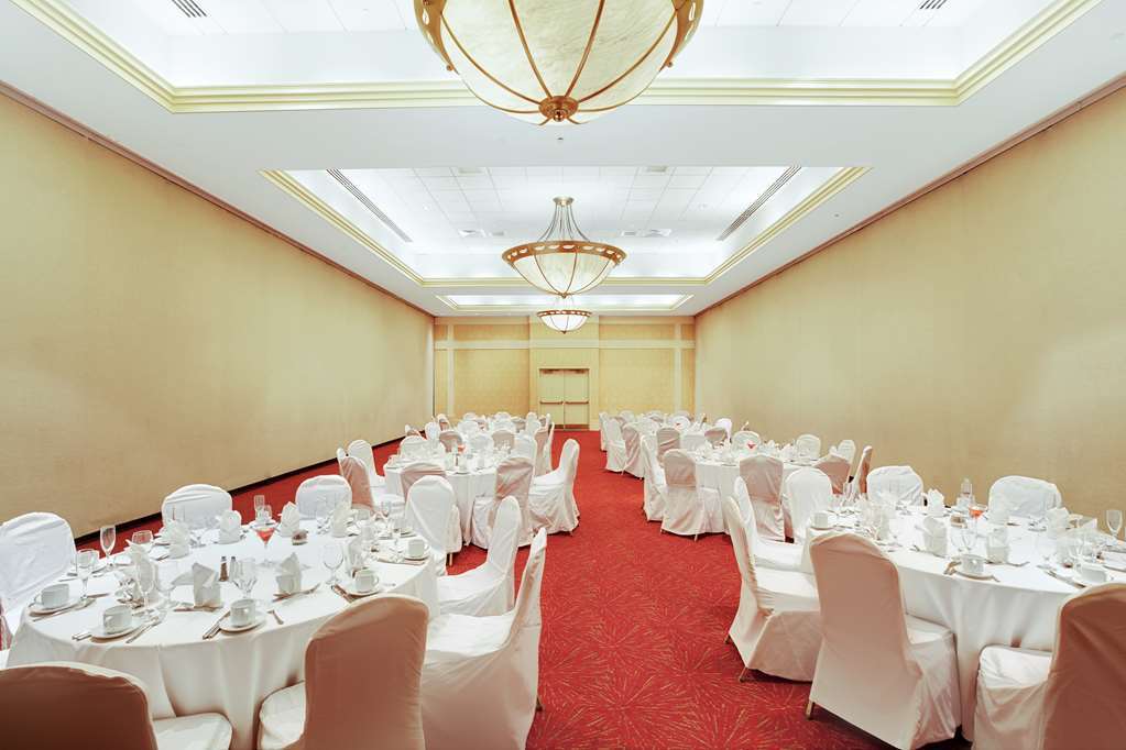 Lafayette Park Hotel And Suites Trenton Facilities photo